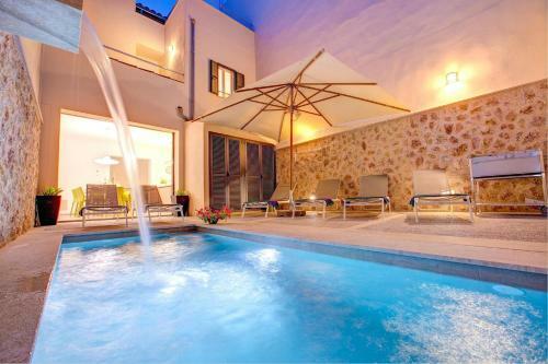 Pollenca Villa Sleeps 8 Air Con Wifi