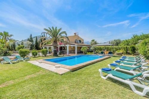 Pollenca Villa Sleeps 10 Pool Air Con Wifi