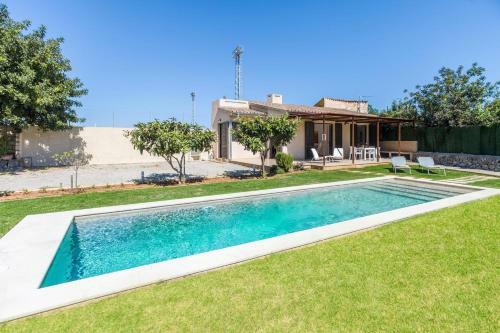 Pollenca Villa Sleeps 2 Pool Air Con Wifi