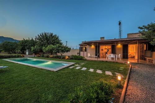 Pollenca Villa Sleeps 2 Pool Air Con Wifi