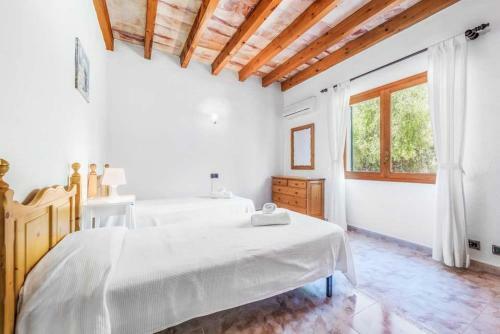 Pollenca Villa Sleeps 8 Pool Air Con Wifi