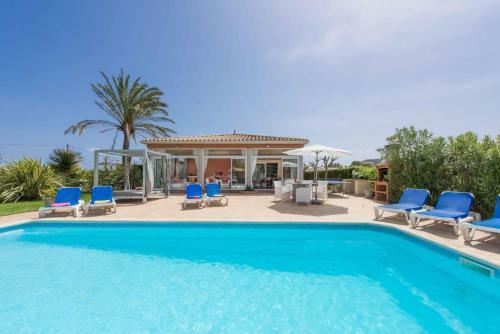 Port De Pollenca Villa Sleeps 8 Pool Wifi