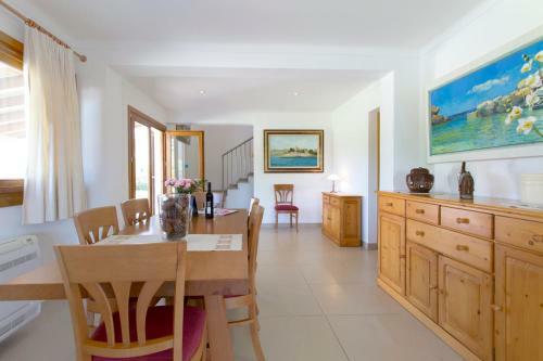 Port De Pollenca Villa Sleeps 8 Pool Wifi
