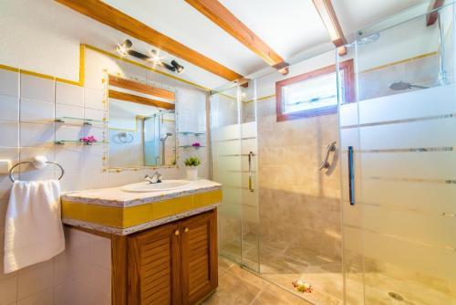 Port De Pollenca Villa Sleeps 6 Pool Air Con Wifi