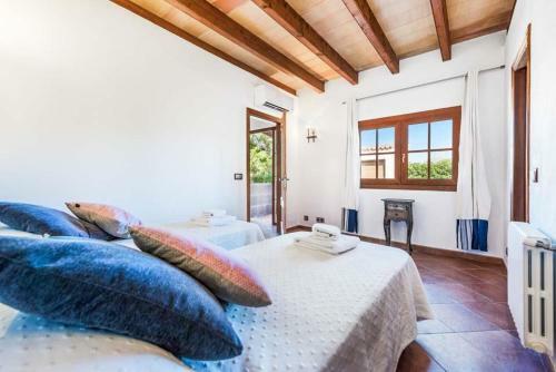 Port De Pollenca Villa Sleeps 8 Pool Wifi