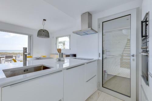 Yupihome Son Serra First Line Villa