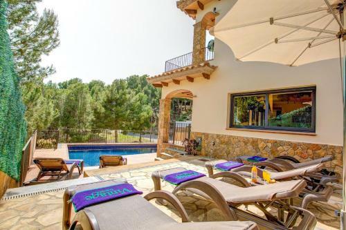 Tamariu Villa Sleeps 8 Pool Air Con Wifi