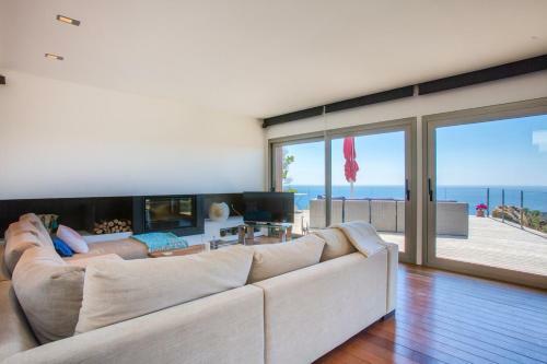 Tamariu Villa Sleeps 8 Pool Wifi