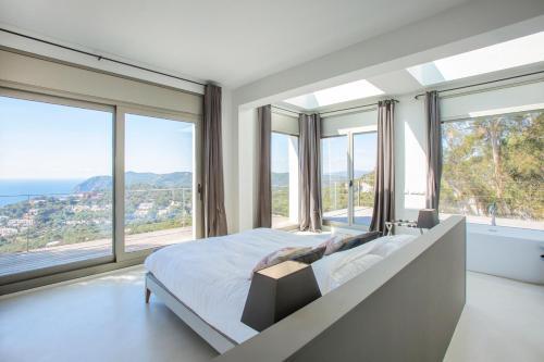 Tamariu Villa Sleeps 8 Pool Wifi