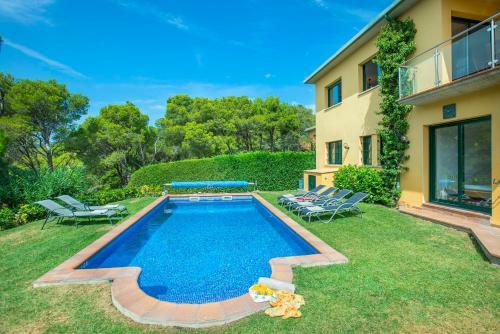 Tamariu Villa Sleeps 6 Pool Wifi