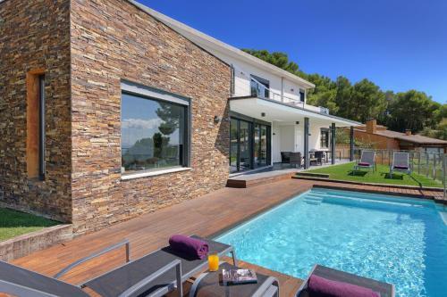 Tamariu Villa Sleeps 8 Pool Wifi