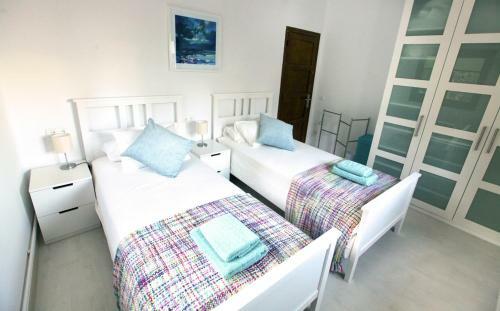 Tamariu Villa Sleeps 10 Pool Wifi