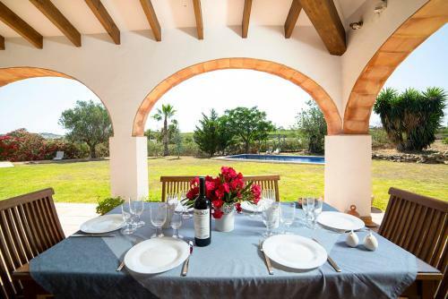 Teulada Villa Sleeps 6 Pool Wifi