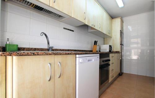 Three-bedroom Holiday Home In Torrevieja