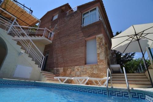Tossa De Mar Villa Sleeps 8 Pool Wifi