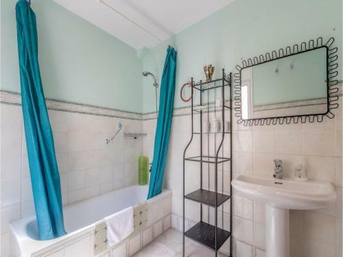 Three-bedroom Apartment In Tossa De Mar