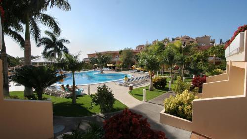 Apartamentos Jard�n Del Conde