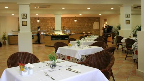 Apartamentos Jard�n Del Conde