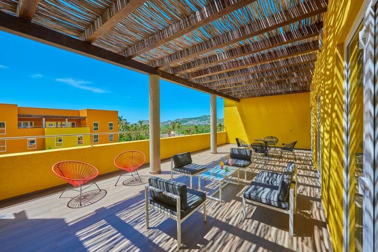 Hotel City Express Suites Cabo San Lucas