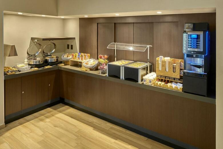 Hotel City Express Suites Cabo San Lucas