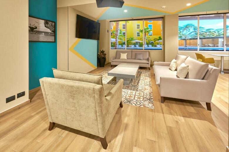 Hotel City Express Suites Cabo San Lucas