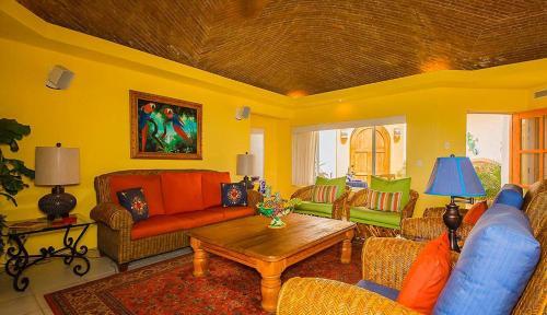 Casa Ladrillo Home