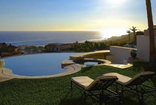 Luxury 5br Villa With Ocean View, Villa Perla De Law