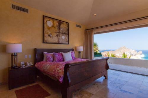 Full Service Stunning Oceanfront At Villa Penasco