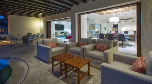 Villa Pacifica