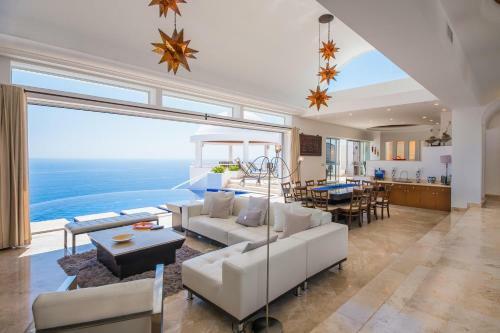 Elegance And Amazing Ocean View, Villa Clara Vista