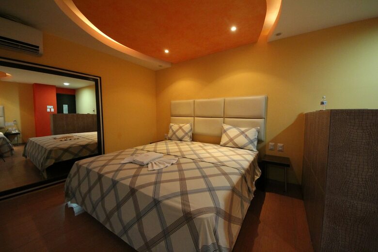 Hotel Motel Suites Xiu