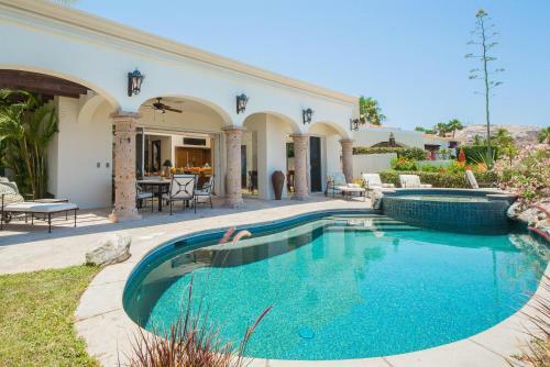 Luxurious Golf Retreat Near Beach, Villa Del Sol 7