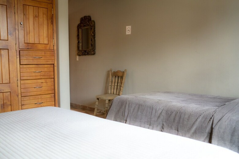 Tadeo Inn Bed & Breakfast