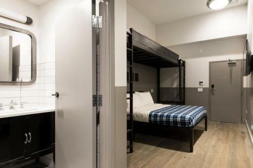 Hotel Fieldhouse Jones Chicago