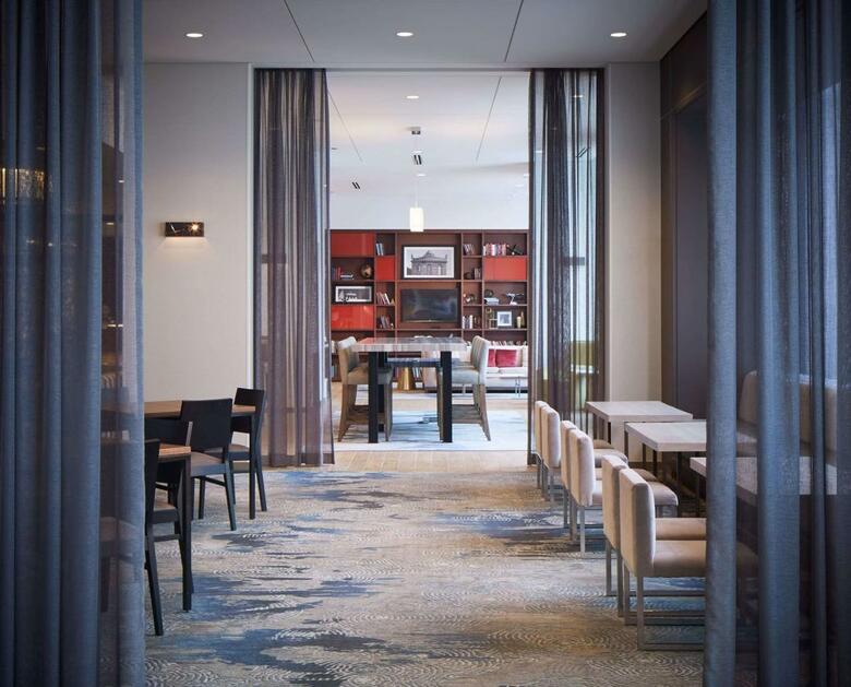 Hotel Hampton By Hilton Chicago Downtown West Loop