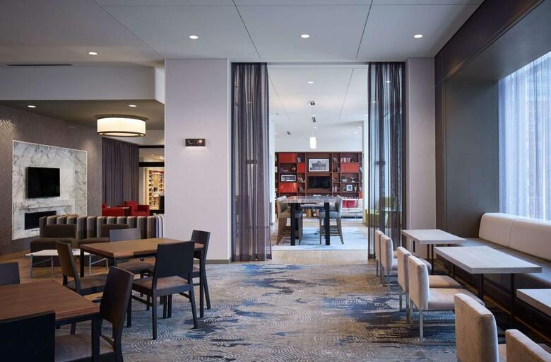 Hotel Hampton By Hilton Chicago Downtown West Loop