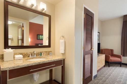 Hotel Hawthorn Suites By Wyndham College Station