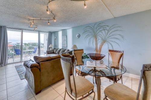 Dolphin Point #406a