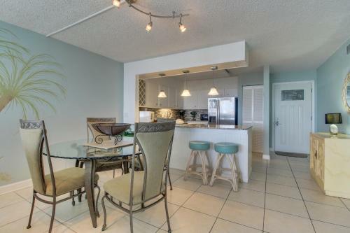 Dolphin Point #406a