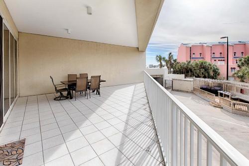Tides 107 - Flr1 - 2br 2ba - (6)