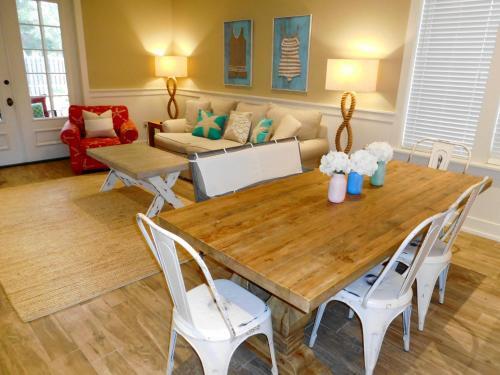 2491 Bungalo Home