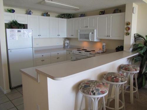 Leeward Key 305