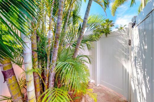 Palm Isle 3206