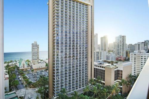 Waikiki Banyan By Darmic