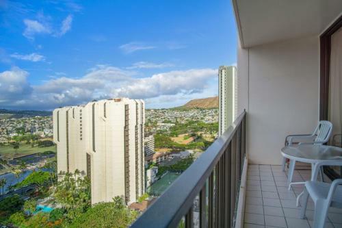 Waikiki Banyan By Darmic