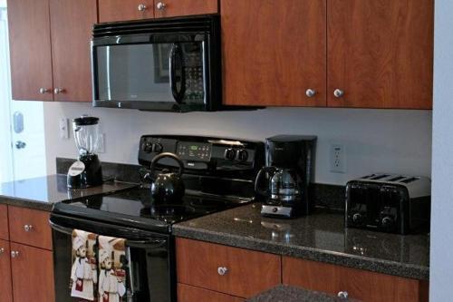 Crystal Cove Resort 1050