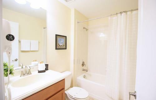 Villa Bismarck Palm Five Bedroom Holiday Home 22