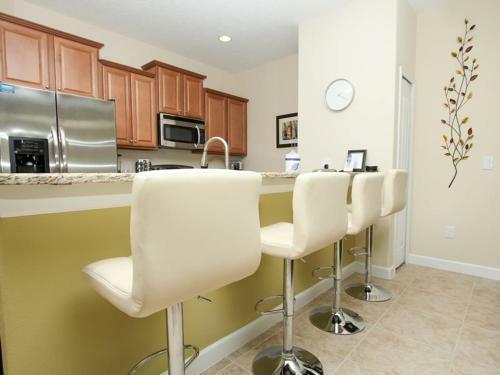 Villa Majesty Palm Townhome 8980