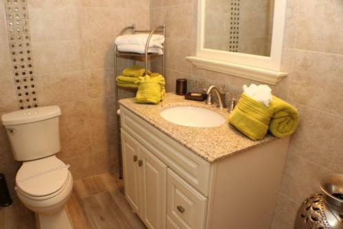 Beautiful 3 Bedroom 3 Bath Pool Home In Lindfields Reserve
