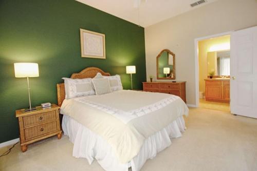 3 Bedroom 2 Bathroom 3rd Floor Condo With Pool View